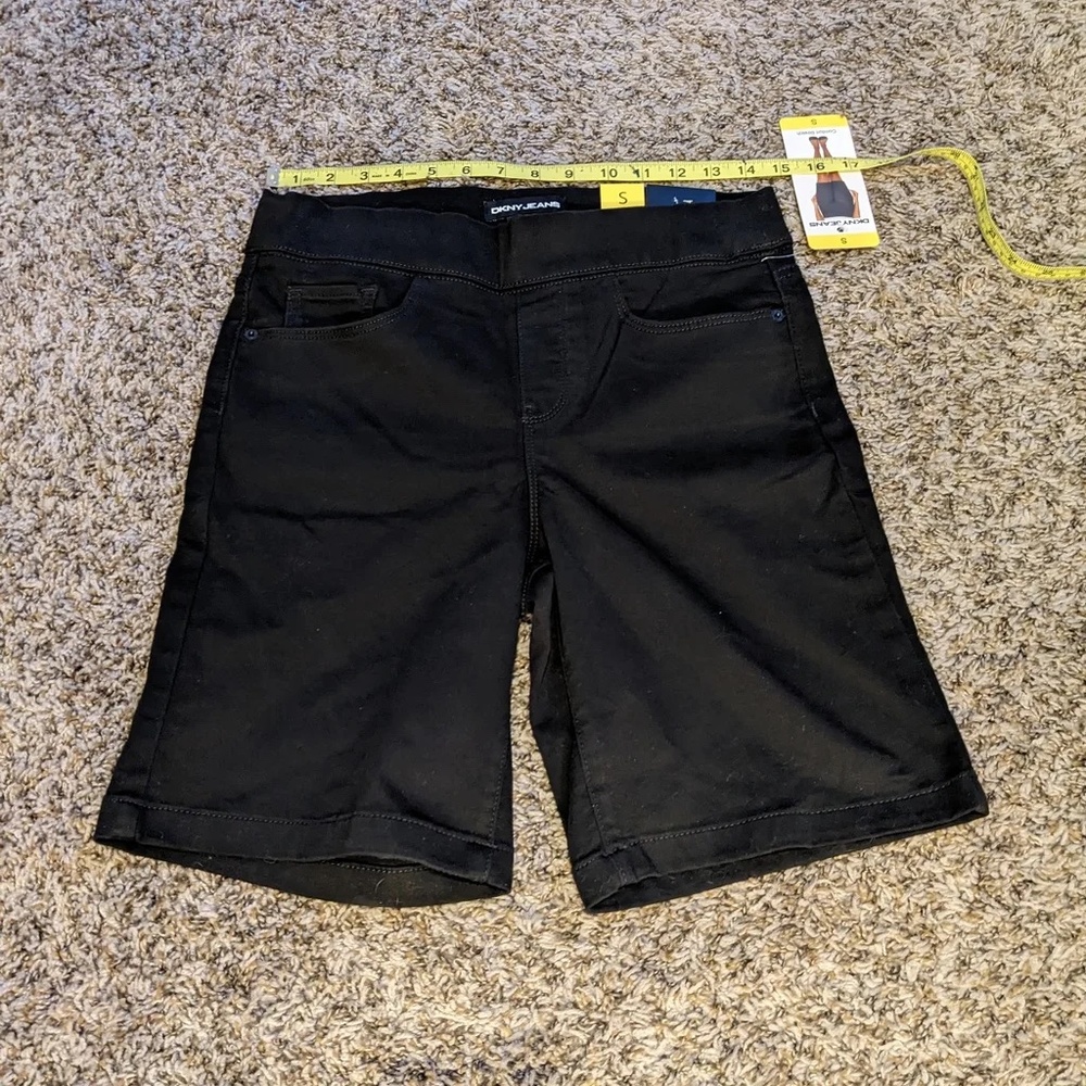 DKNY jeans short women size S relaxed fit